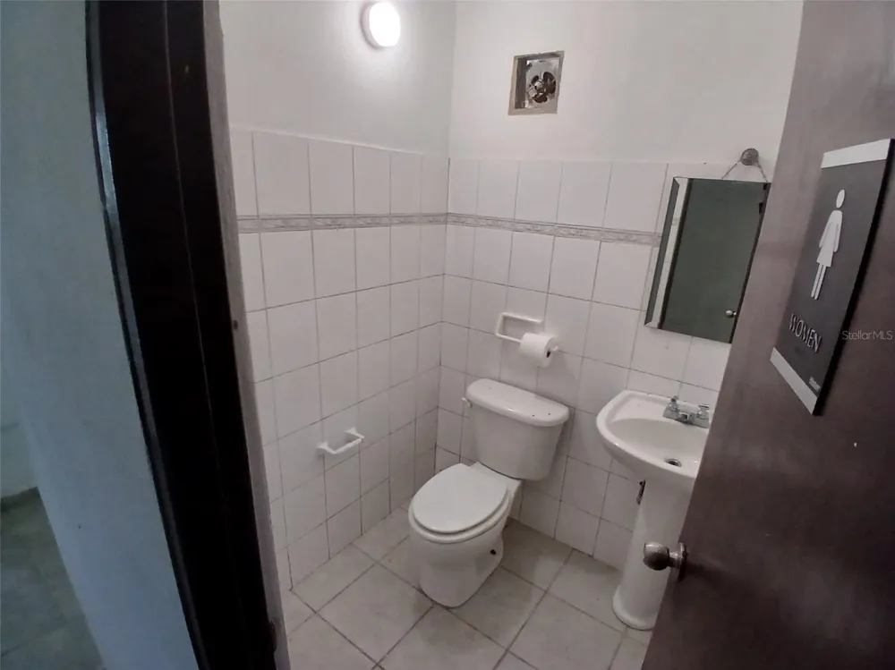 2 ESTEBAN QUINTANA STREET Guaynabo, PR 00966