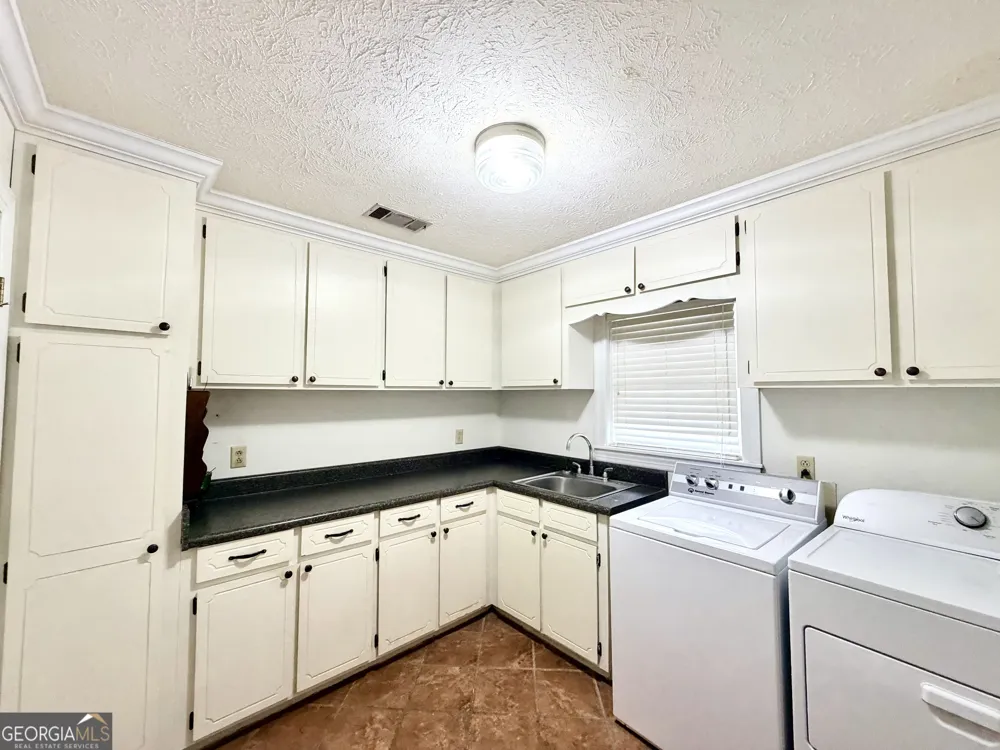 2166 Ga Highway 199 Mount Vernon, GA 30445