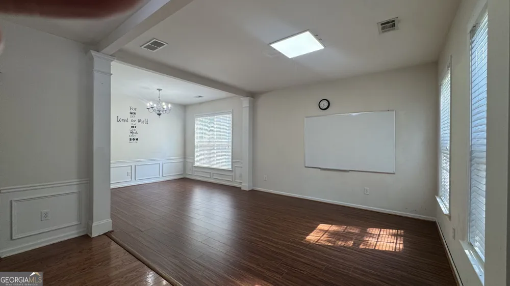 125 Friars Head DR Suwanee, GA 30024