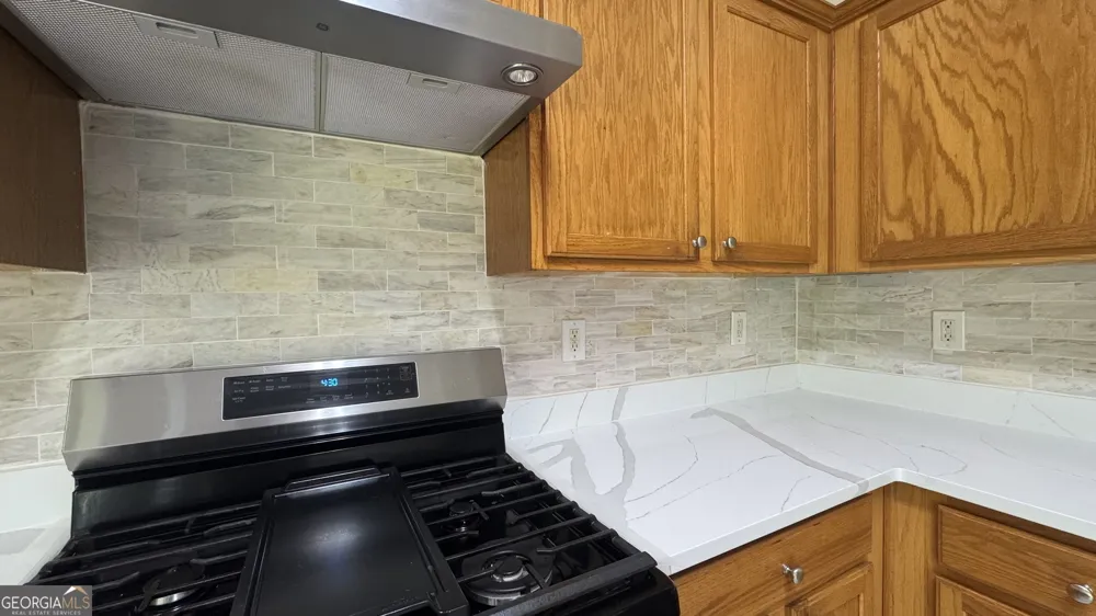 125 Friars Head DR Suwanee, GA 30024