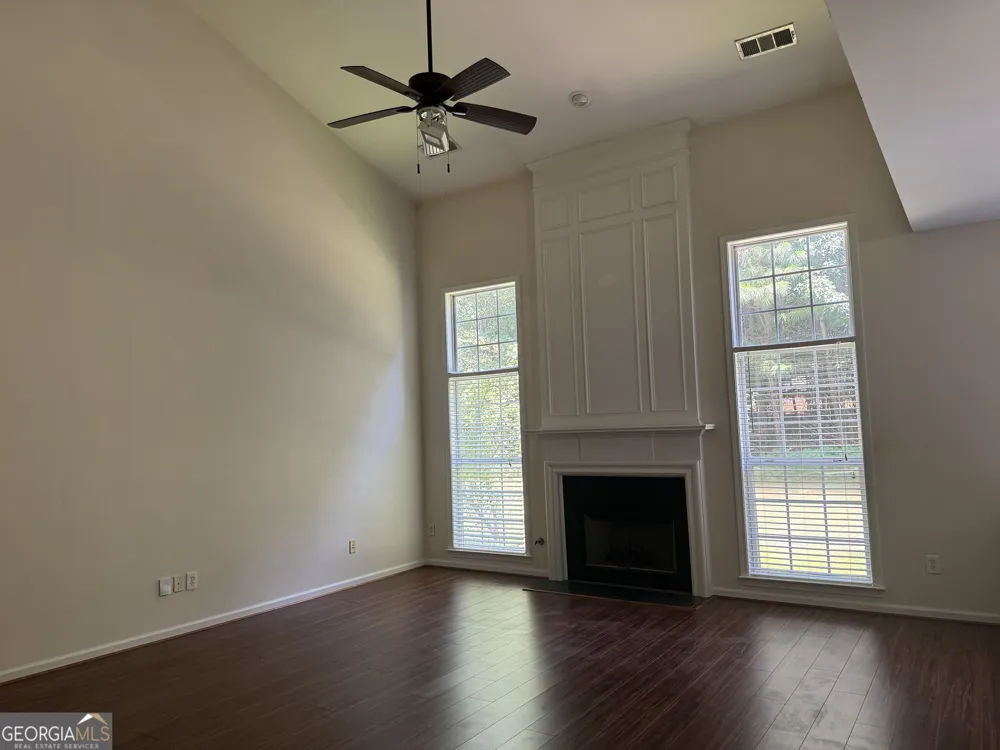 125 Friars Head DR Suwanee, GA 30024