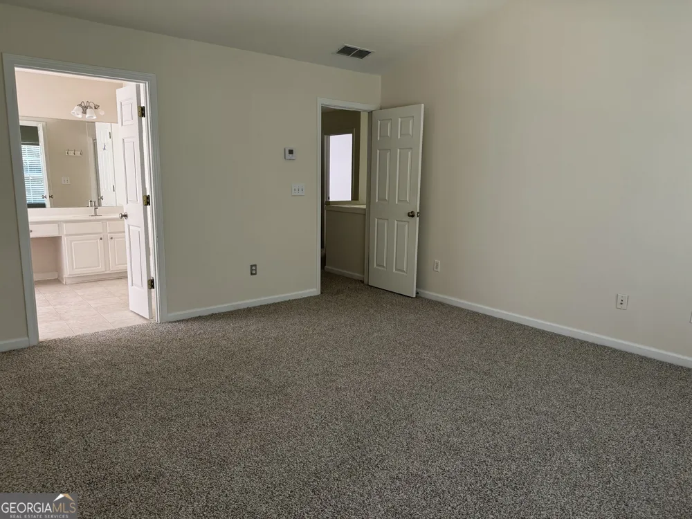 125 Friars Head DR Suwanee, GA 30024
