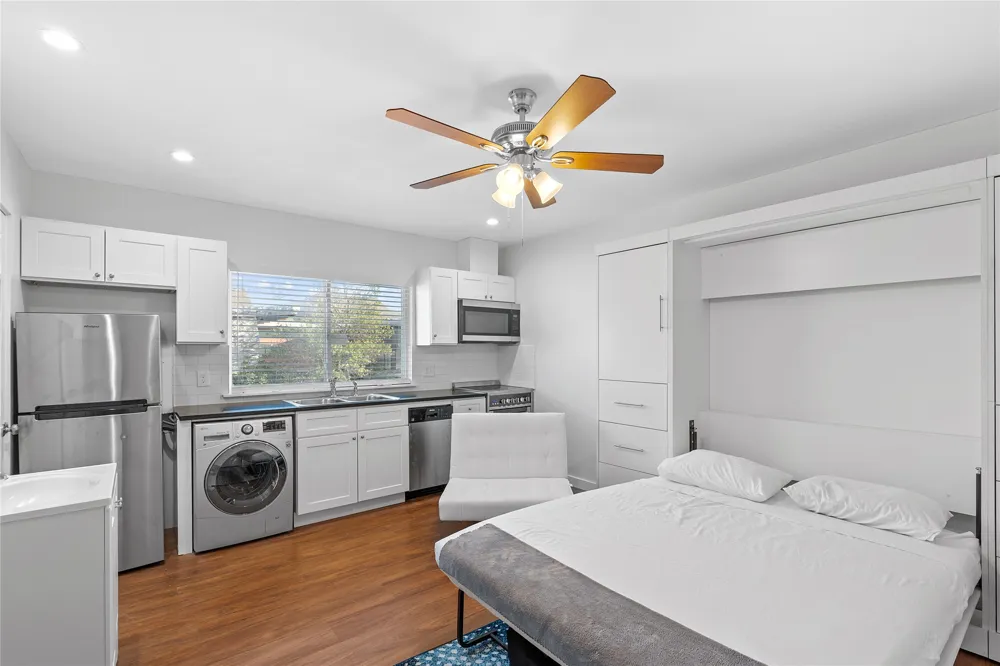 306 E 30th Street #210 Austin, TX 78705