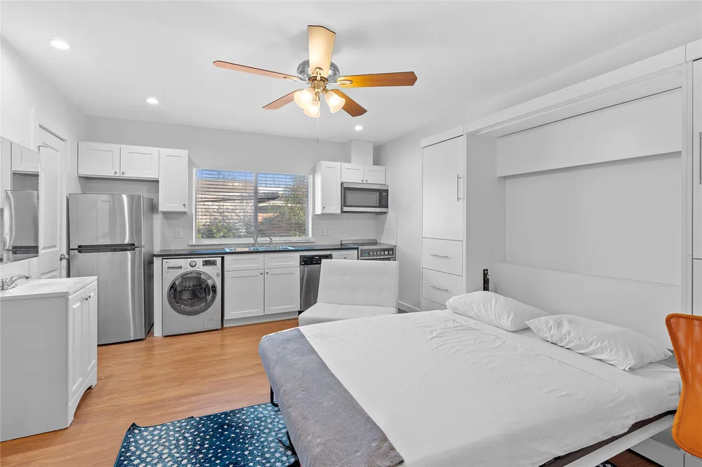 306 E 30th Street #210 Austin, TX 78705