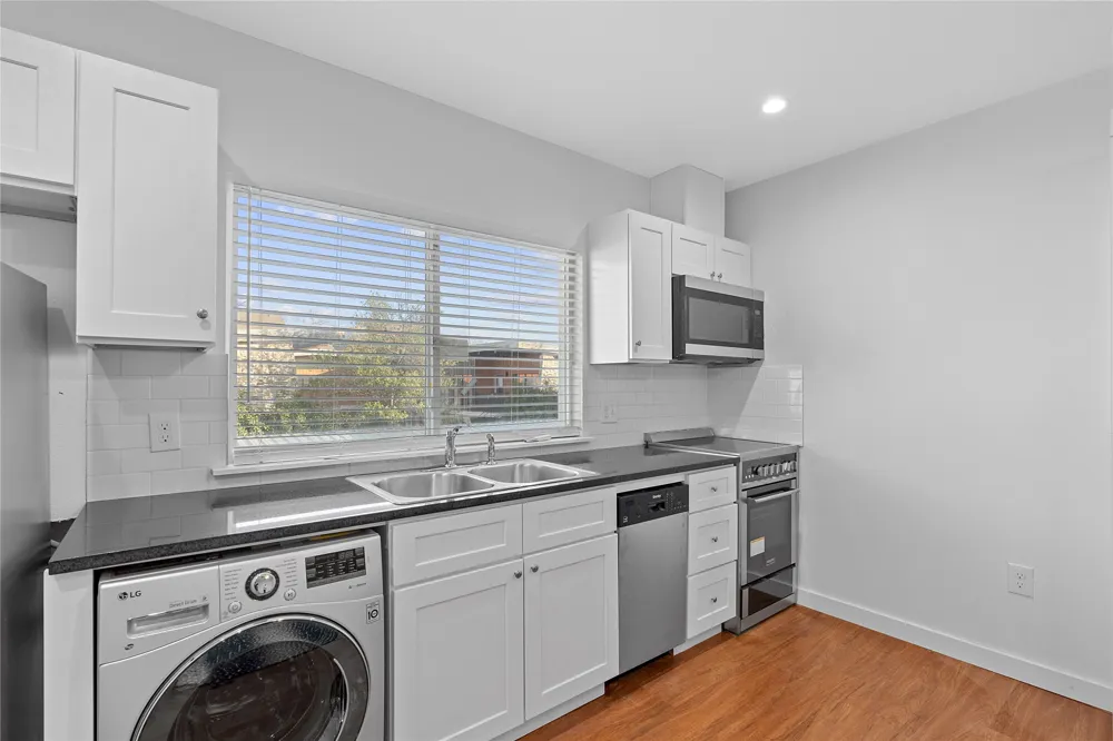 306 E 30th Street #210 Austin, TX 78705