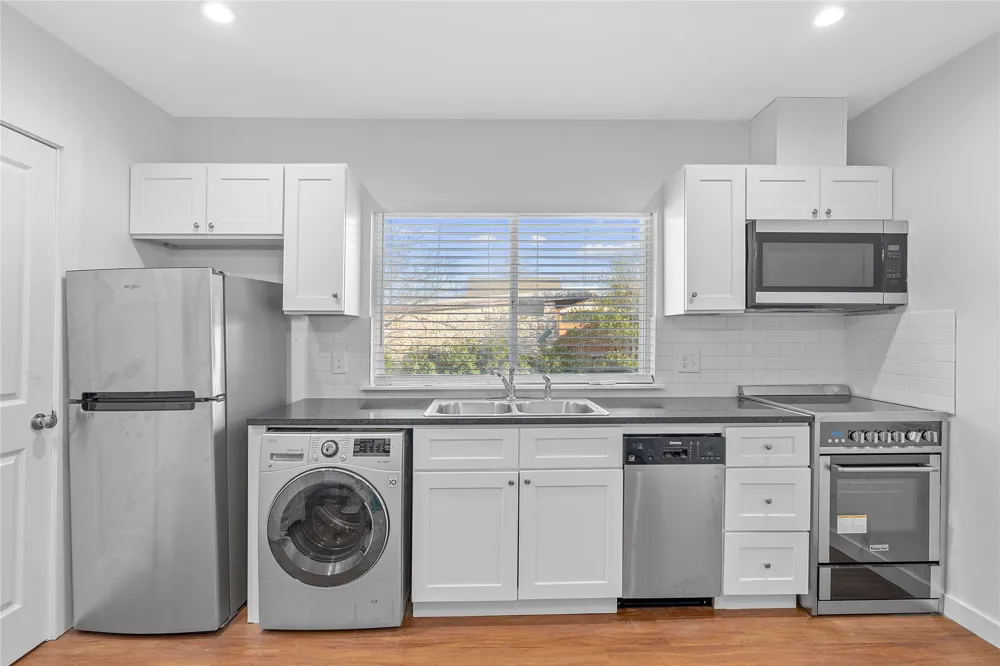 306 E 30th Street #210 Austin, TX 78705