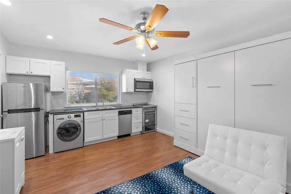 306 E 30th Street #210 Austin, TX 78705