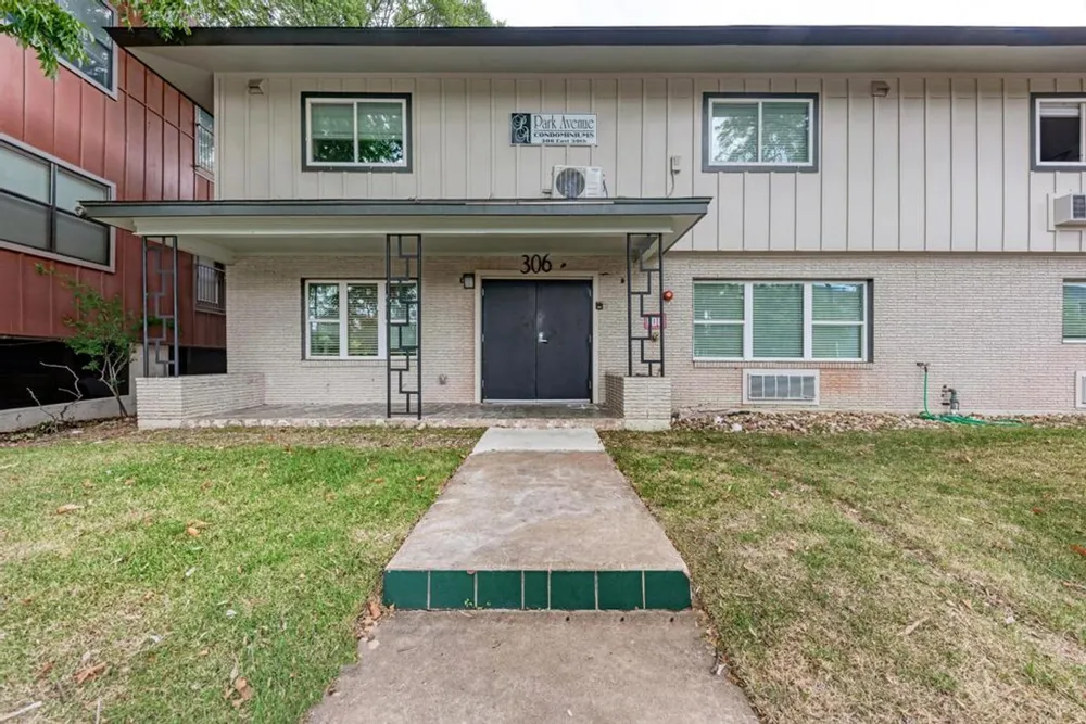 306 E 30th Street #210 Austin, TX 78705