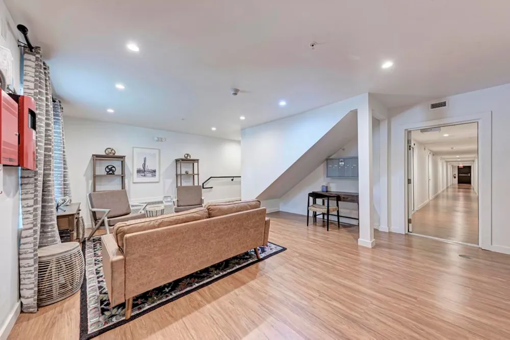 306 E 30th Street #210 Austin, TX 78705