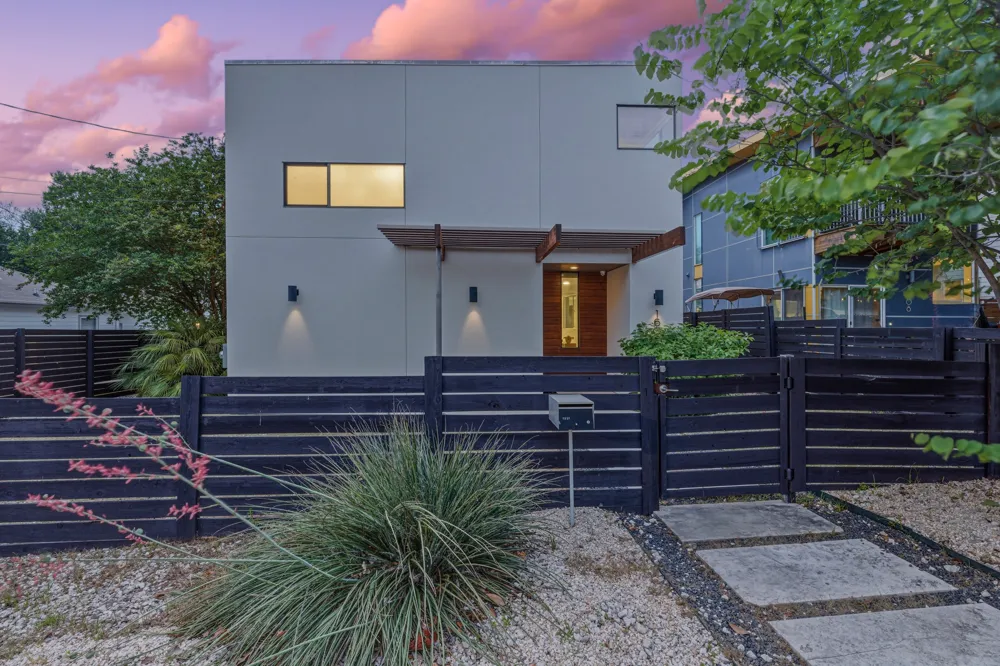 1606 Salina Street Austin, TX 78702