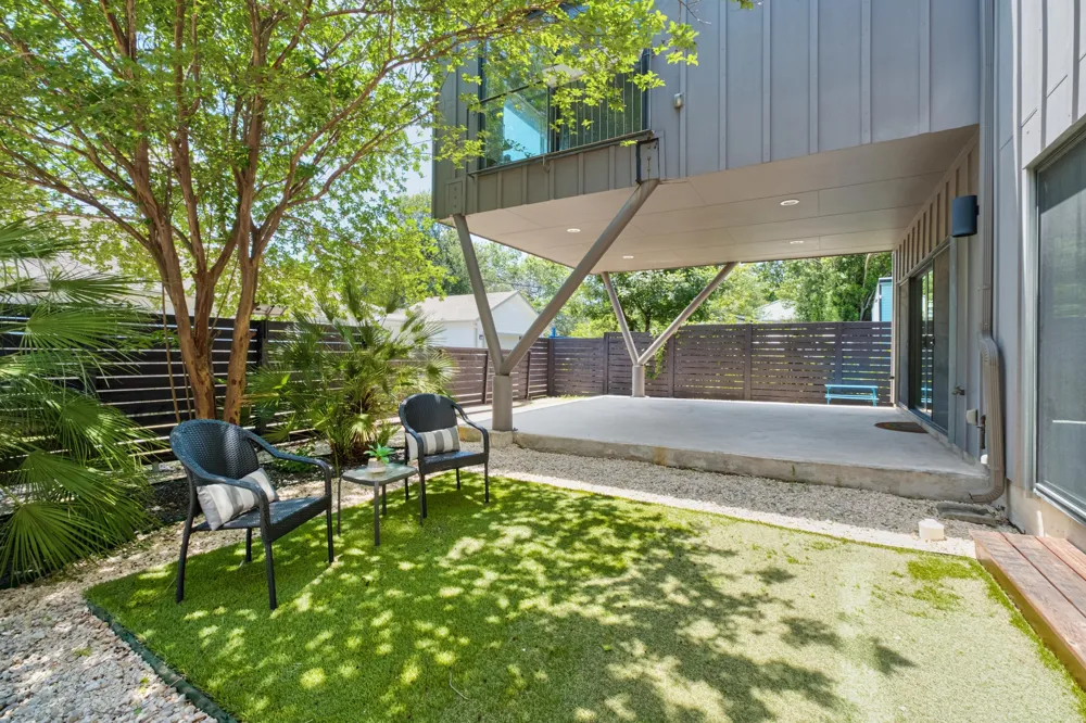 1606 Salina Street Austin, TX 78702
