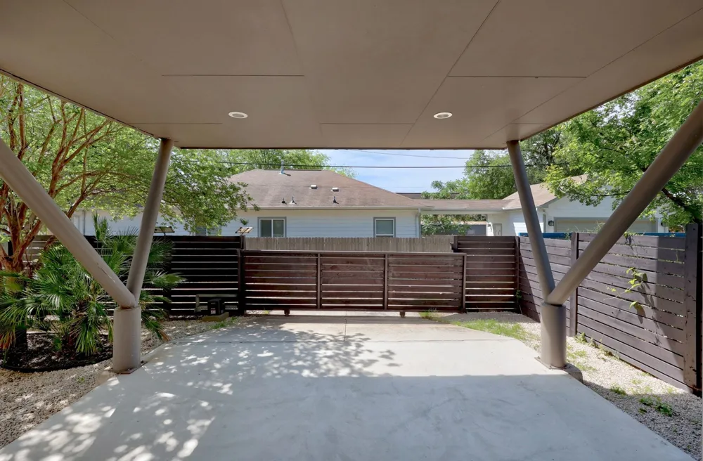 1606 Salina Street Austin, TX 78702