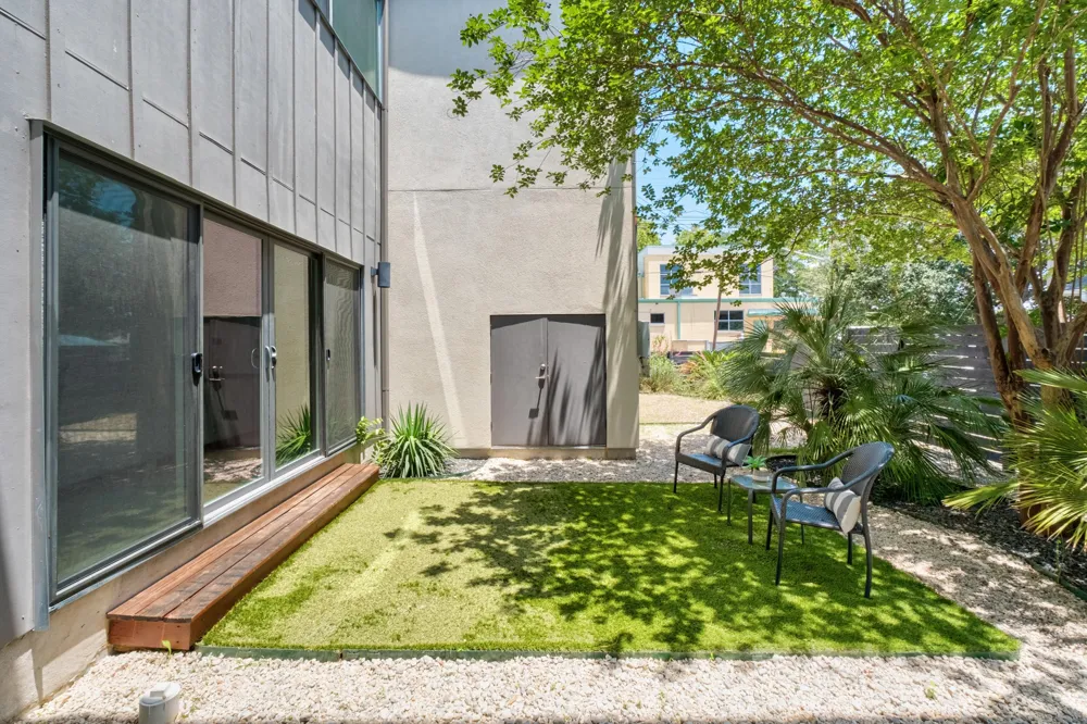 1606 Salina Street Austin, TX 78702