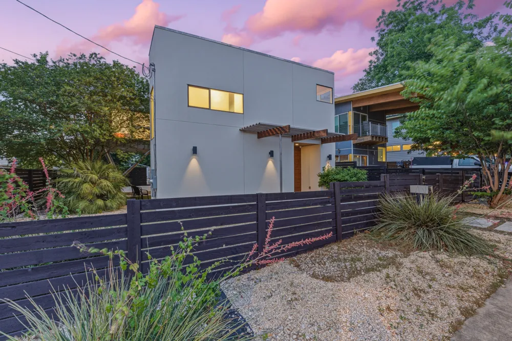 1606 Salina Street Austin, TX 78702