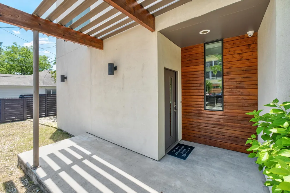 1606 Salina Street Austin, TX 78702