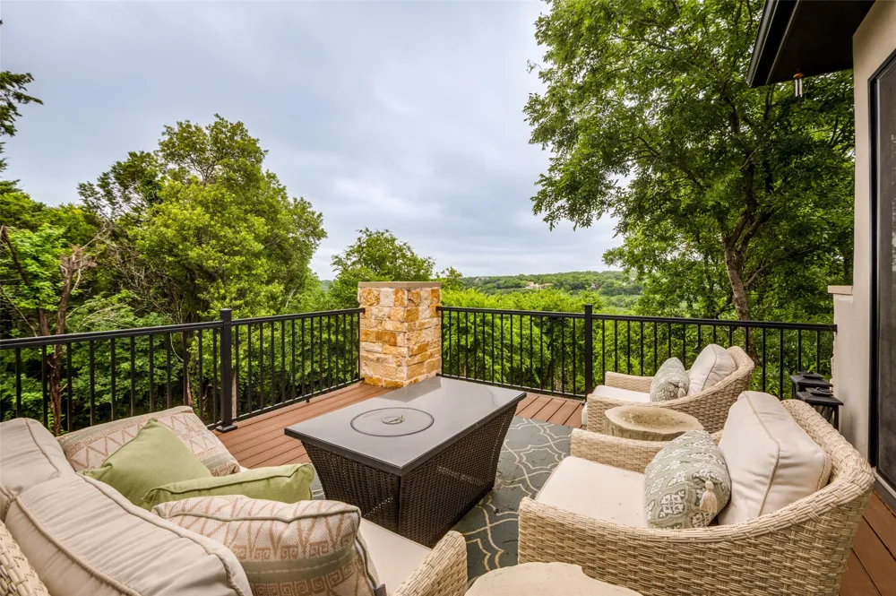608 Redbud Court Cedar Hill, TX 75104
