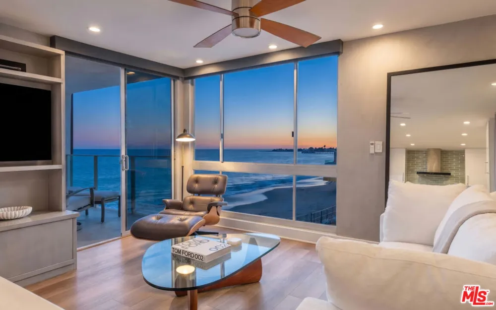 22548 Pacific Coast Highway #308 Malibu, CA 90265