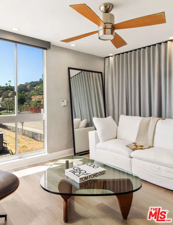 22548 Pacific Coast Highway #308 Malibu, CA 90265