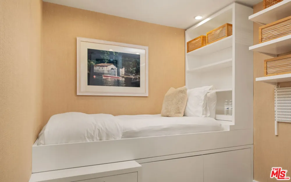 22548 Pacific Coast Highway #308 Malibu, CA 90265