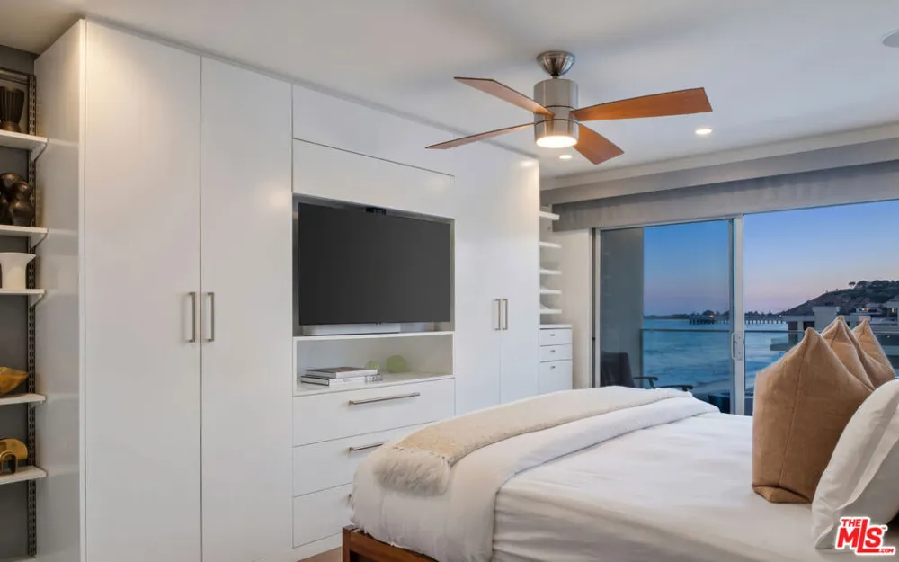 22548 Pacific Coast Highway #308 Malibu, CA 90265