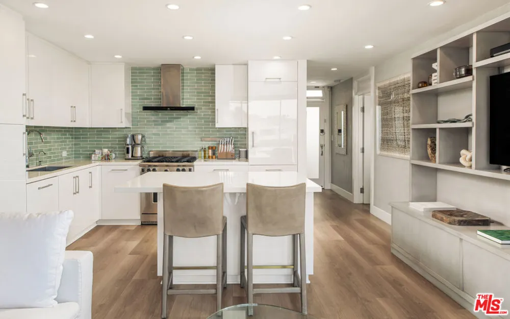 22548 Pacific Coast Highway #308 Malibu, CA 90265