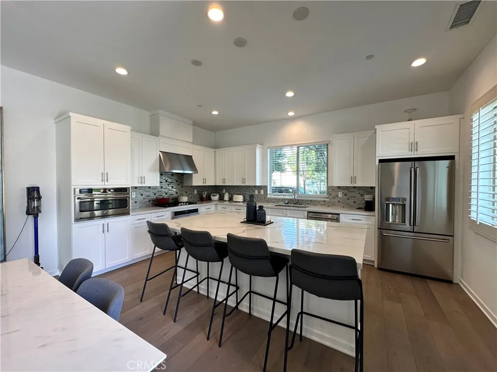 102 Menkar Irvine, CA 92618
