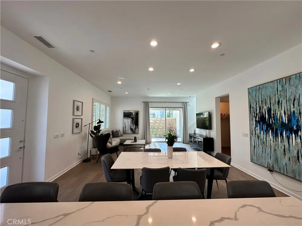 102 Menkar Irvine, CA 92618