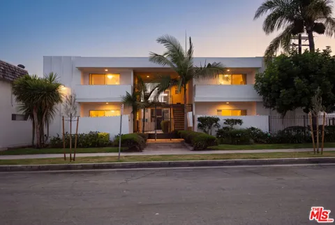 3444 Emerald Street