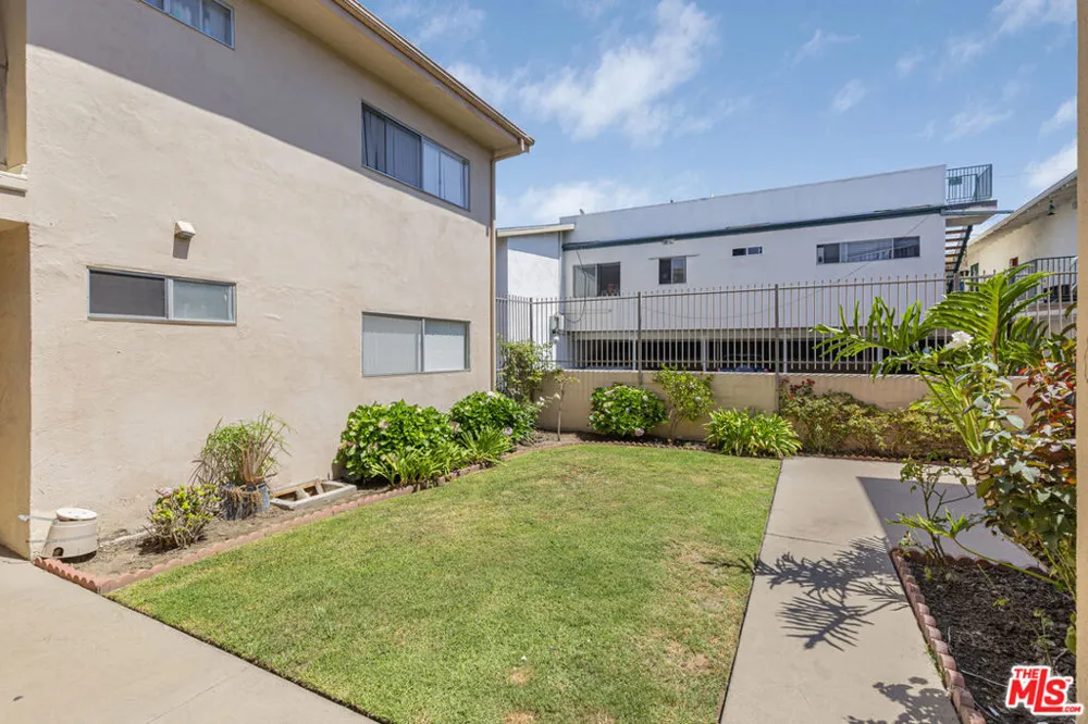 3444 Emerald Street Torrance, CA 90503
