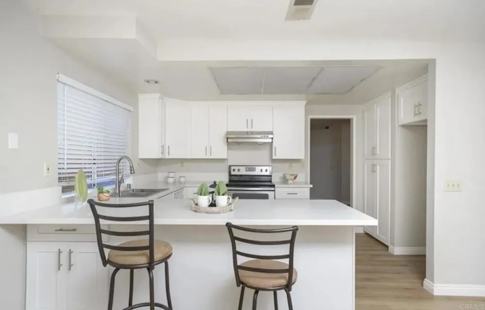 8770 Rideabout Lane San Diego, CA 92129