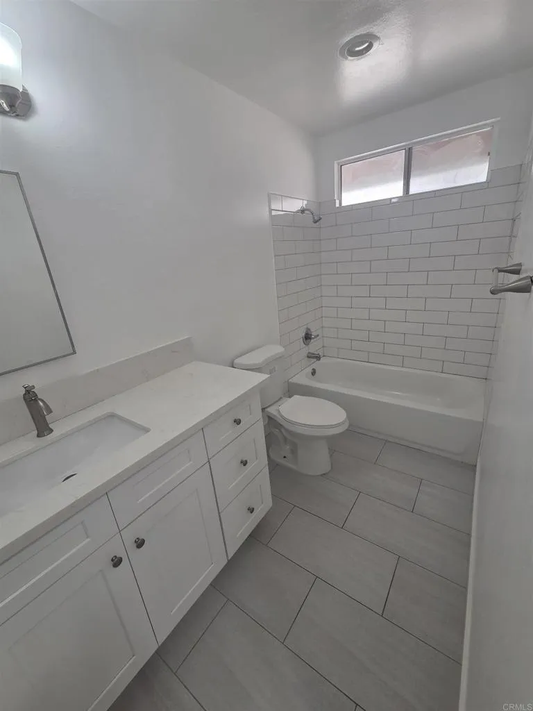 431 E Madison Ave El Cajon, CA 92020