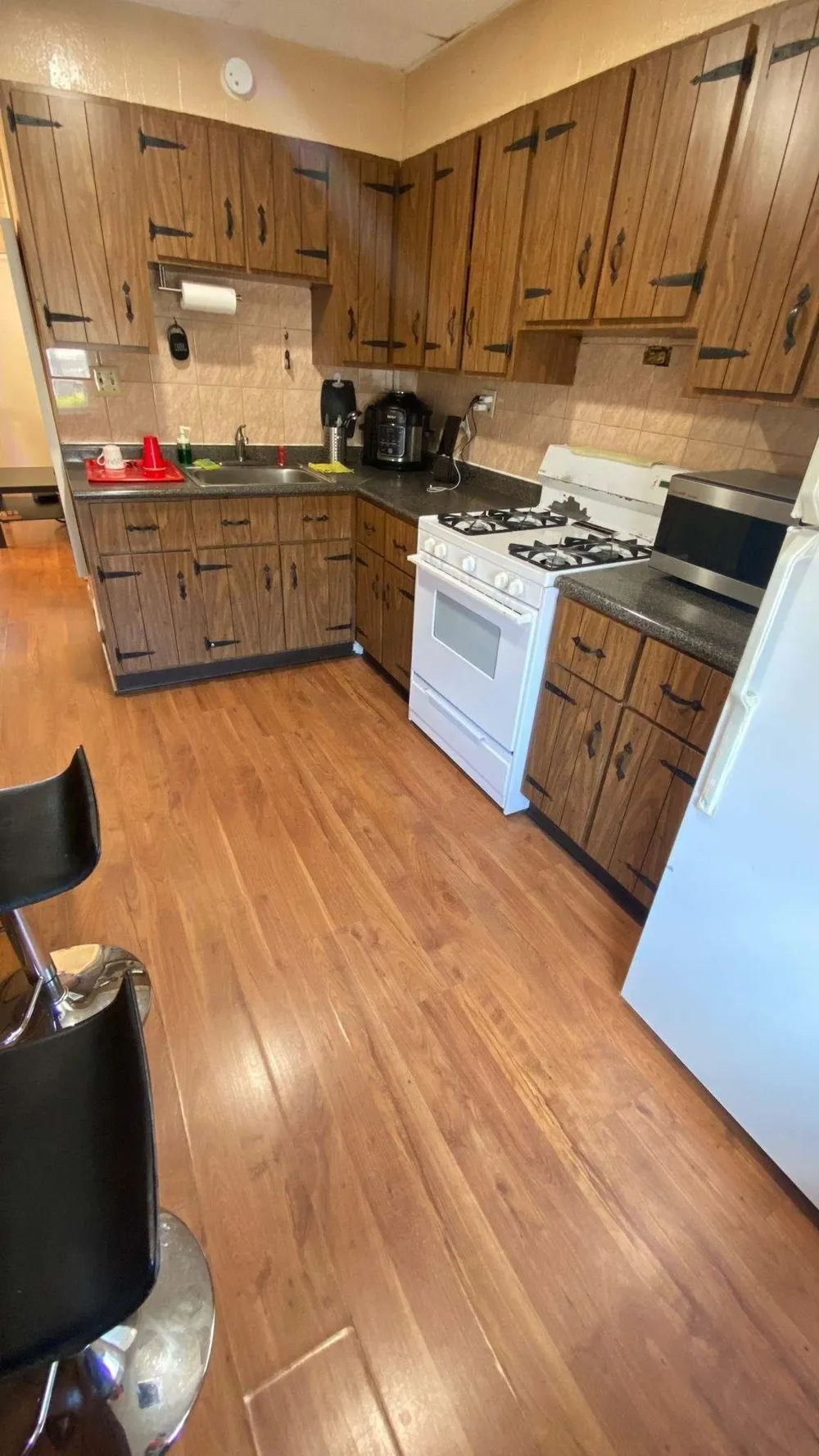 9122 NEWKIRK AVE North Bergen, NJ 07047