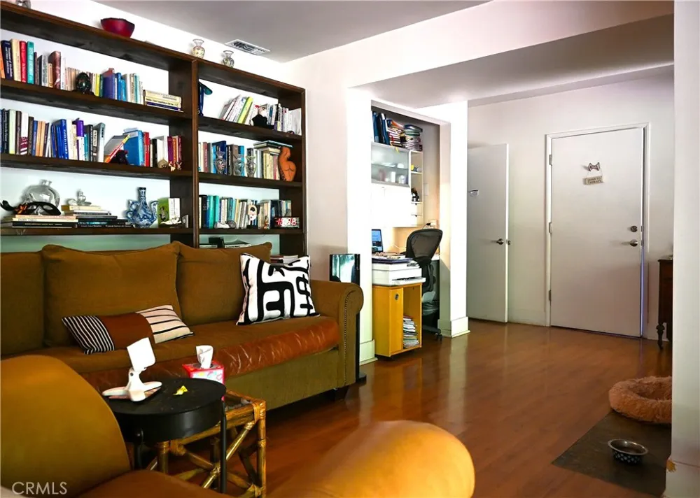 15515 Del Gado Drive Sherman Oaks, CA 91403