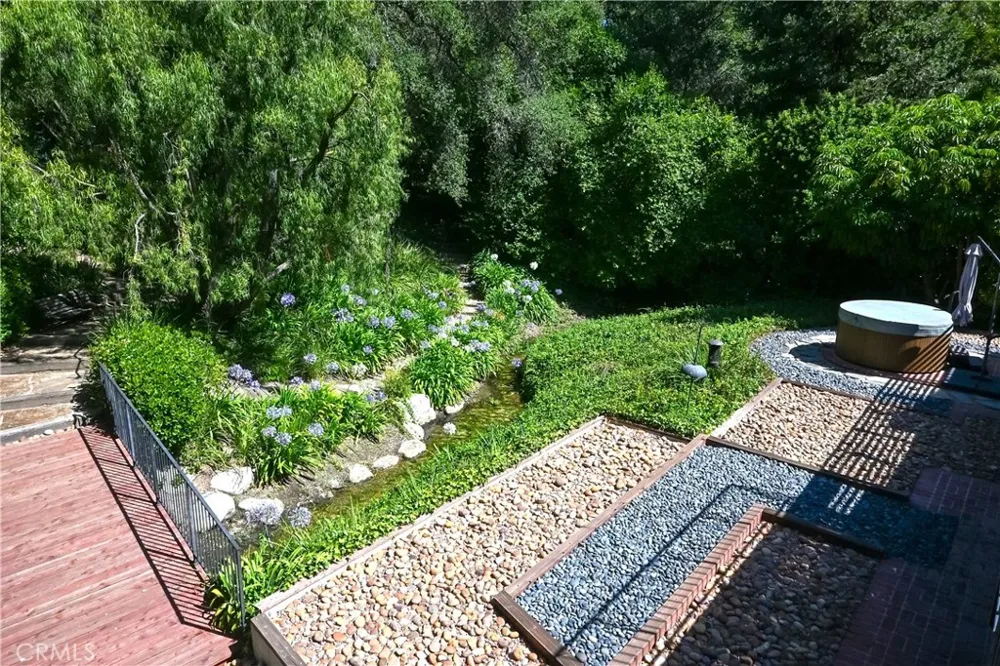 15515 Del Gado Drive Sherman Oaks, CA 91403