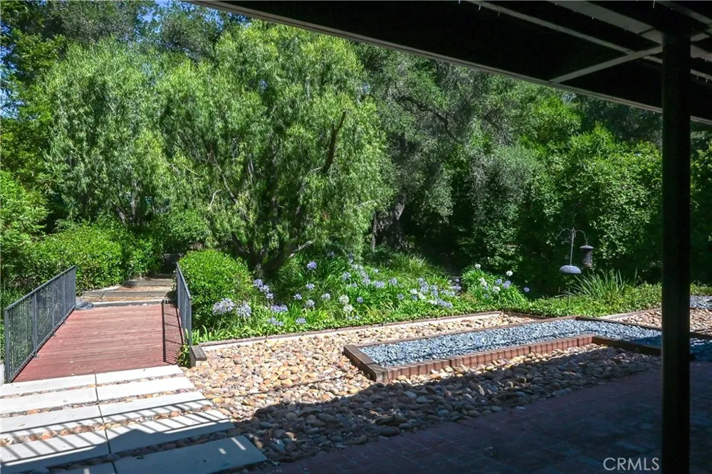 15515 Del Gado Drive Sherman Oaks, CA 91403