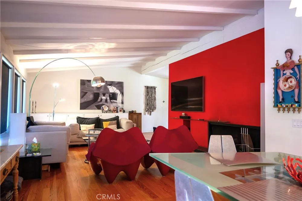 15515 Del Gado Drive Sherman Oaks, CA 91403