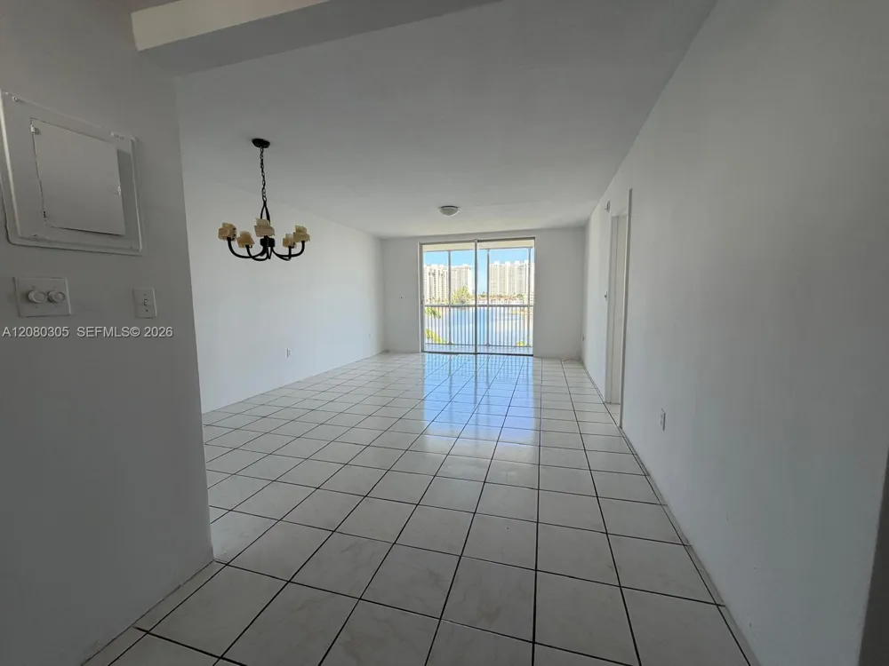 2861 Leonard Dr #F608 Aventura, FL 33160