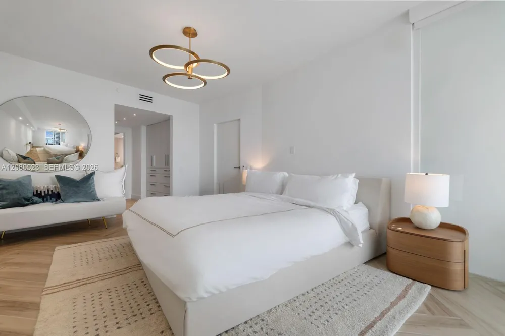 450 Alton Rd #2505 Miami Beach, FL 33139