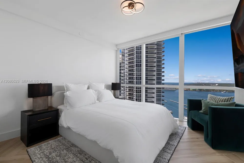 450 Alton Rd #2505 Miami Beach, FL 33139