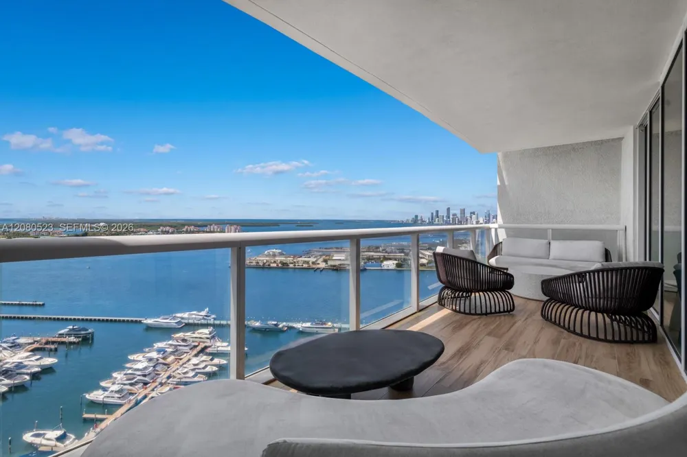 450 Alton Rd #2505 Miami Beach, FL 33139