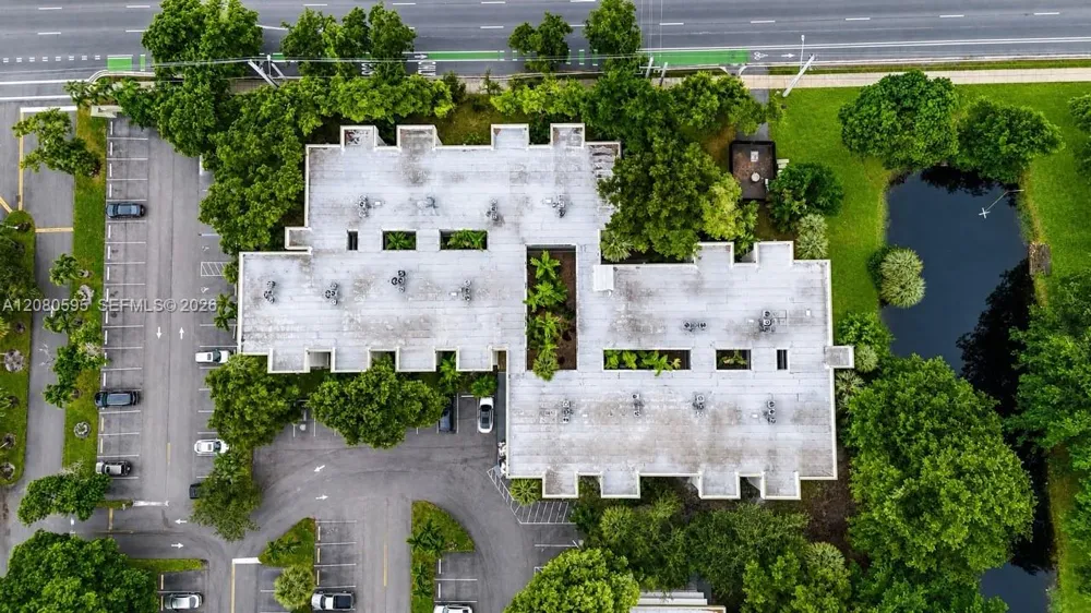 4205 University Dr #206 Sunrise, FL 33351