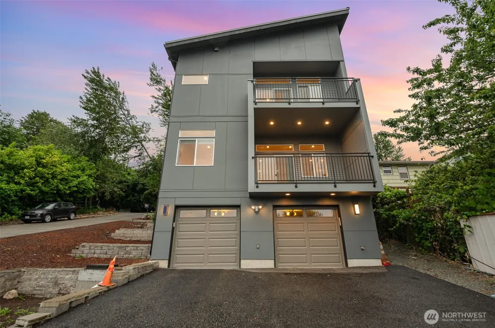 5426 31st Avenue S Seattle, WA 98108
