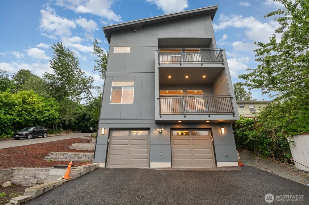 5426 31st Avenue S Seattle, WA 98108