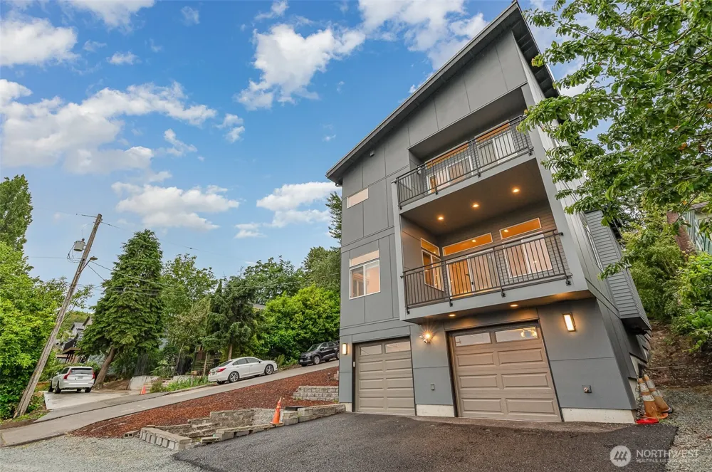 5426 31st Avenue S Seattle, WA 98108