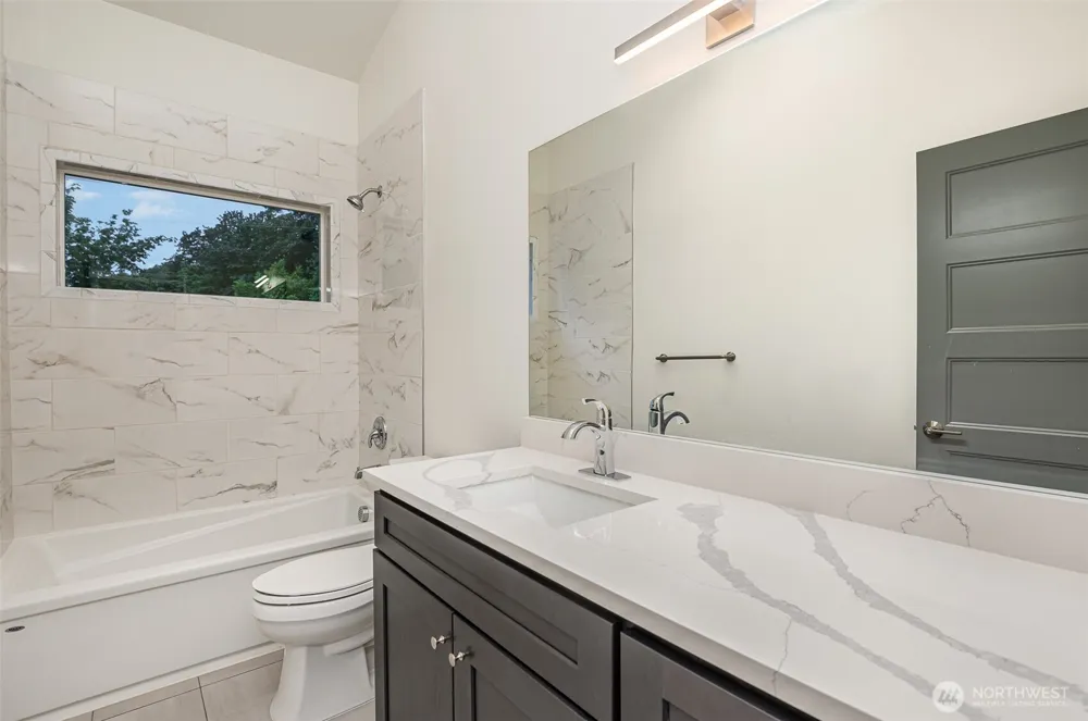5426 31st Avenue S Seattle, WA 98108