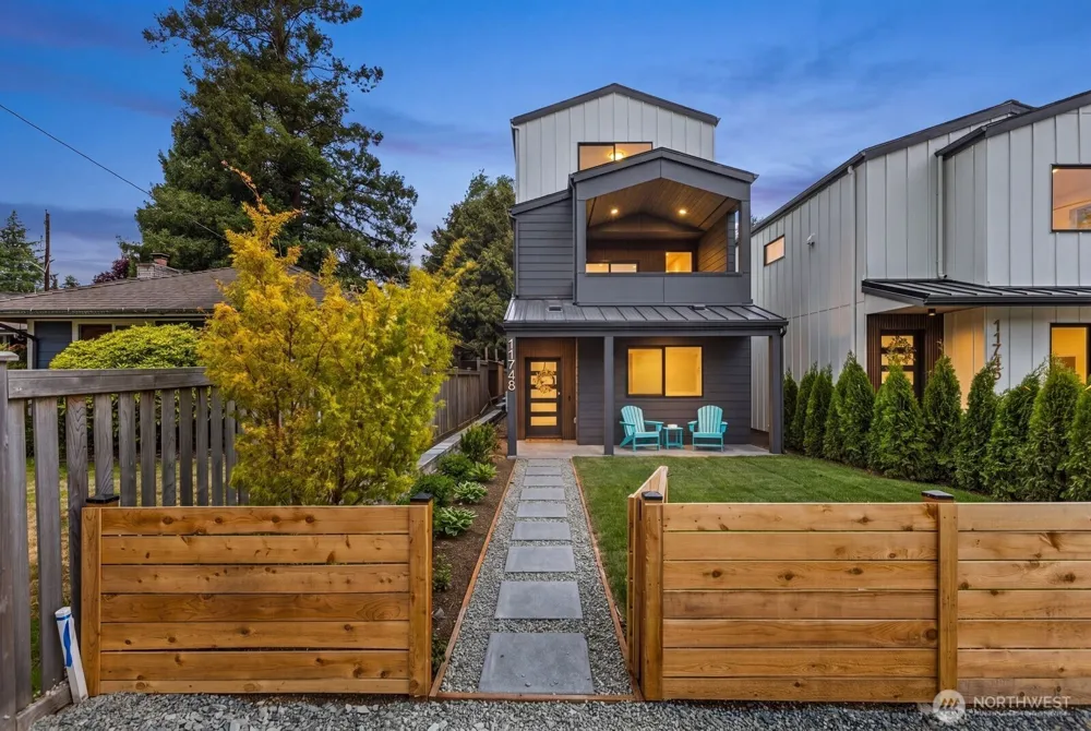 11748 Dayton Avenue Seattle, WA 98133