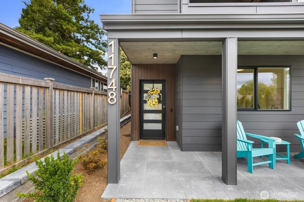 11748 Dayton Avenue Seattle, WA 98133