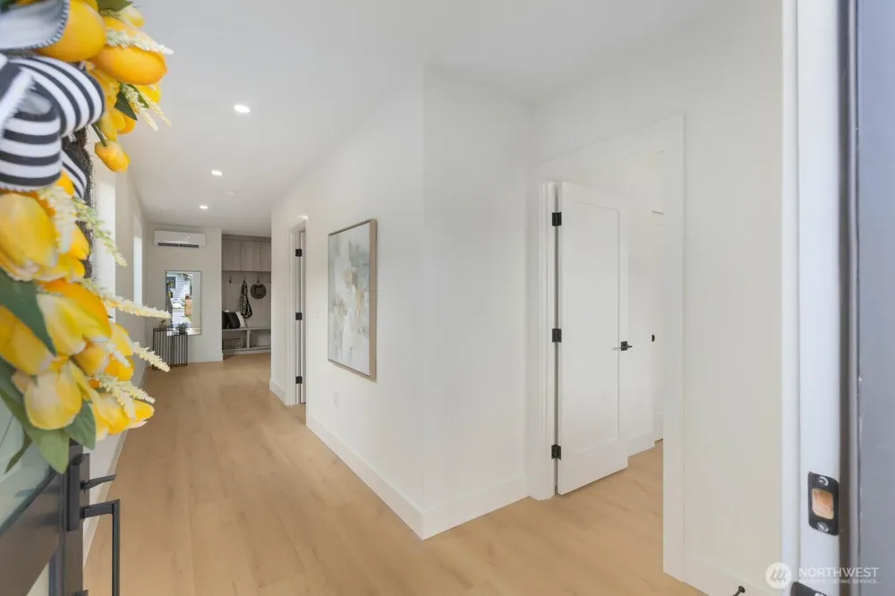 11748 Dayton Avenue Seattle, WA 98133