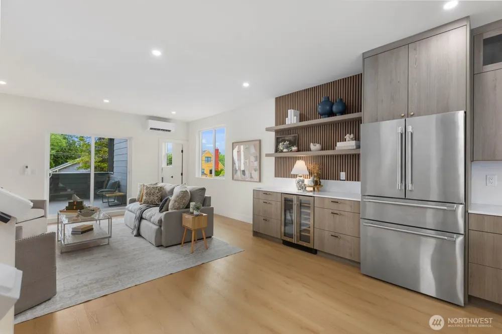 11748 Dayton Avenue Seattle, WA 98133