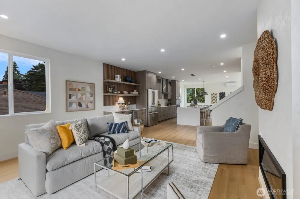 11748 Dayton Avenue Seattle, WA 98133